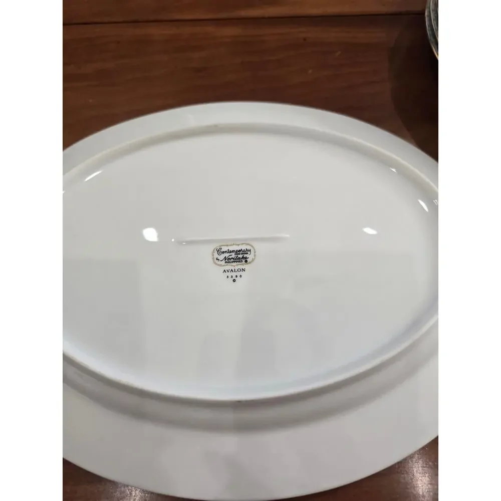 Noritake Contemporary AVALON PATTERN Oval Serving Platter